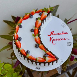 Ramadan Strawberry Cake