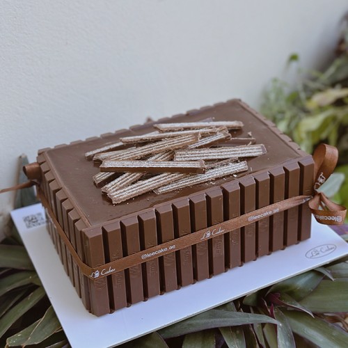 Kitkat Nutella Cake